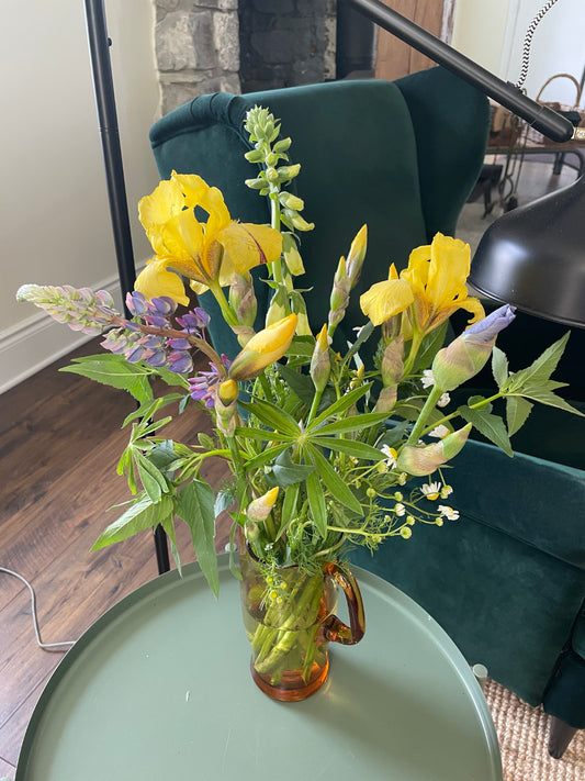 Medium Hand-Tied Bouquet