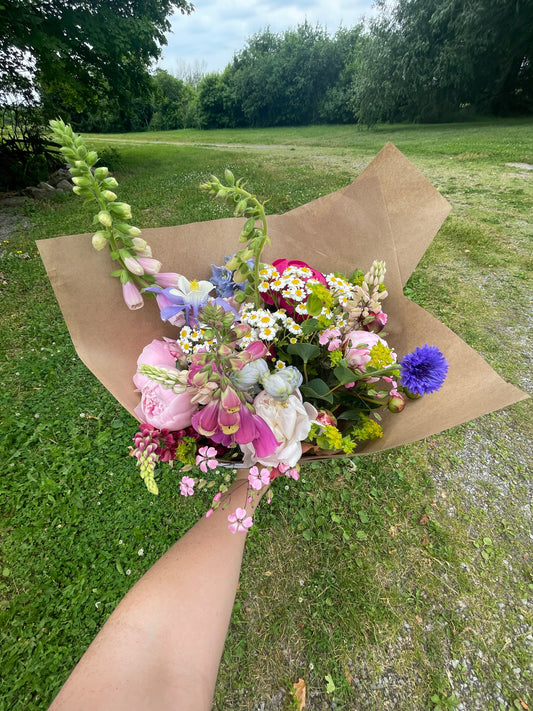 Large Hand-Tied Bouquet